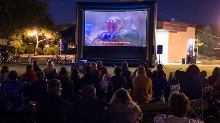 Tips for Hosting a Celebrity Movie Night